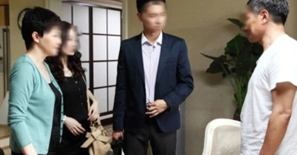 Thử lòng vợ và cô nhân tình mới quen vài tháng, nằm co quắp trên giường bệnh, tôi rụng rời rồi ‘cay mắt’ với hành động của vợ Thử lòng vợ và cô nhân tình mới quen vài tháng, nằm co quắp trên giường bệnh, tôi rụng rời rồi ‘cay mắt’ với hành động của vợ