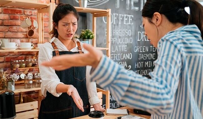 Tổ Tiên răn dạy: “Người mở miệng nói 4 câu sau, về sau mãi nghèo, chẳng khá lên nổi”