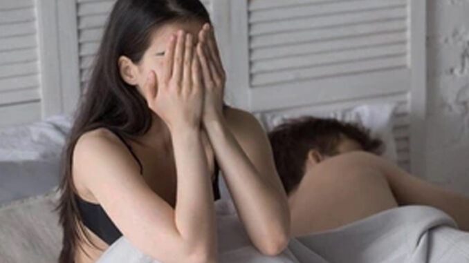 Tân hôn 3 hiệp xong thấy vợ vẫn còn trinh, chồng uất ức làm thêm hiệp nữa thì sốc nặng… Tân hôn 3 hiệp xong thấy vợ vẫn còn trinh, chồng uất ức làm thêm hiệp nữa thì sốc nặng…