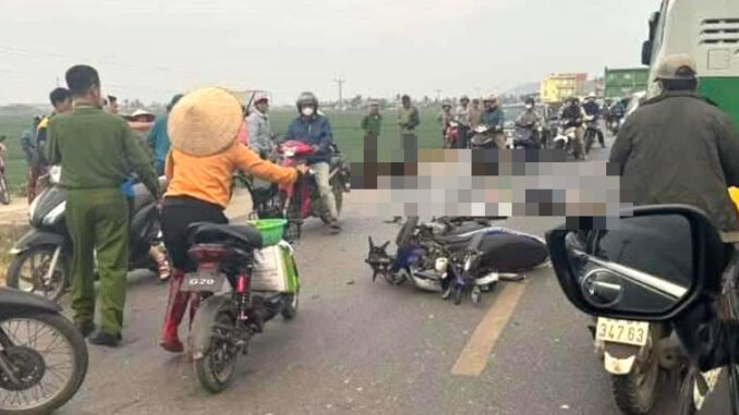 VIDEO: Giây phút cuối của nam sinh lớp 10 trong vụ tai nạn giao thông kinh hoàng VIDEO: Giây phút cuối của nam sinh lớp 10 trong vụ tai nạn giao thông kinh hoàng