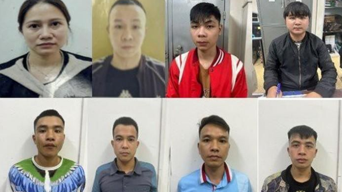 Nóng: Công an Hà Nội bắt khẩn cấp 11 đối tượng đánh nhau do mâu thuẫn khi đỗ xe uống nước Nóng: Công an Hà Nội bắt khẩn cấp 11 đối tượng đánh nhau do mâu thuẫn khi đỗ xe uống nước