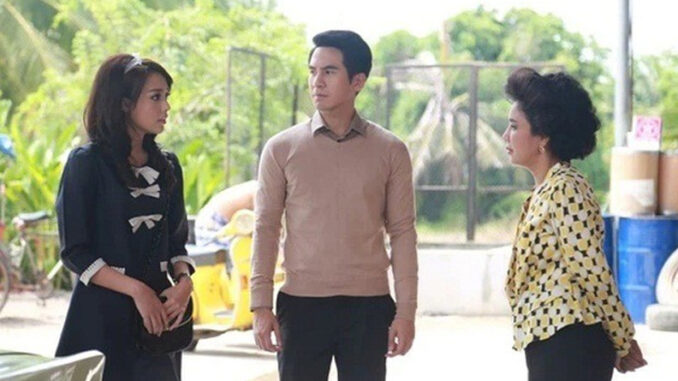 Lương của anh trai tôi 80 triệu/tháng, tôi nhắc anh biếu bố mẹ vài triệu, chị dâu liền đưa ra cuốn sổ làm tôi hoa cả mắt Lương của anh trai tôi 80 triệu/tháng, tôi nhắc anh biếu bố mẹ vài triệu, chị dâu liền đưa ra cuốn sổ làm tôi hoa cả mắt