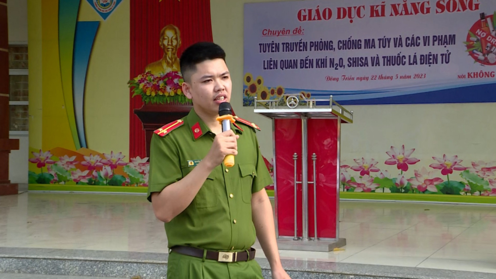Thượng úy Nguyễn Đăng Khải, cán bộ Phòng Cảnh sát điều tra tội phạm về ma túy Công an tỉnh Quảng Ninh.