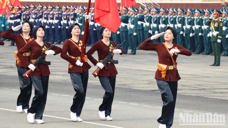 Tổng hợp luyện diễu binh kỷ niệm 50 năm Ngày Giải phóng miền nam, thống nhất đất nước ảnh 3