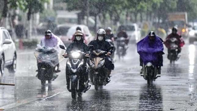 Miền Bắc sắp có đợt không khí lạnh mang theo mưa dông sau đợt nắng nóng dài ngày ảnh 2