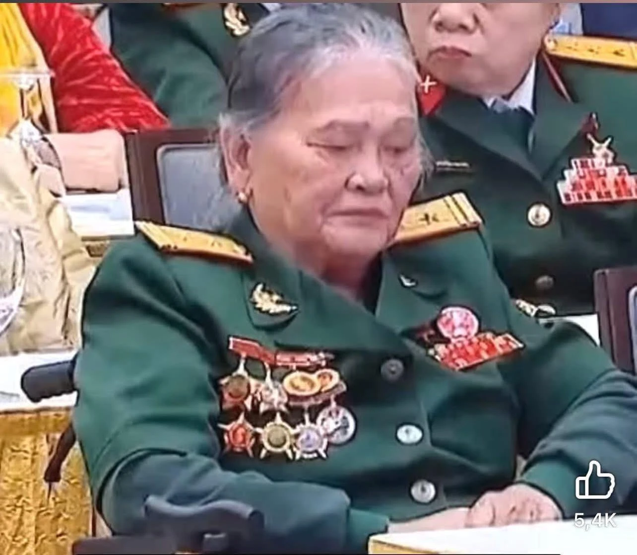 Ngô Thị Tuyển: Nữ anh hùng mới 19 tuổ.i, cao 1m4 lại vác hòm đạn gấp đôi cơ thể - Hình 8